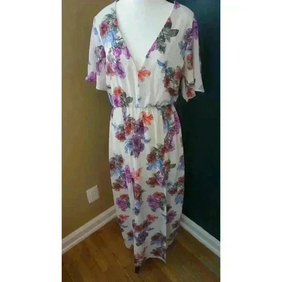 Crystal Sky White Floral Maxi V-Neck Flutter Short Sleeves Boho Dress Size 9 - Picture 1 of 15